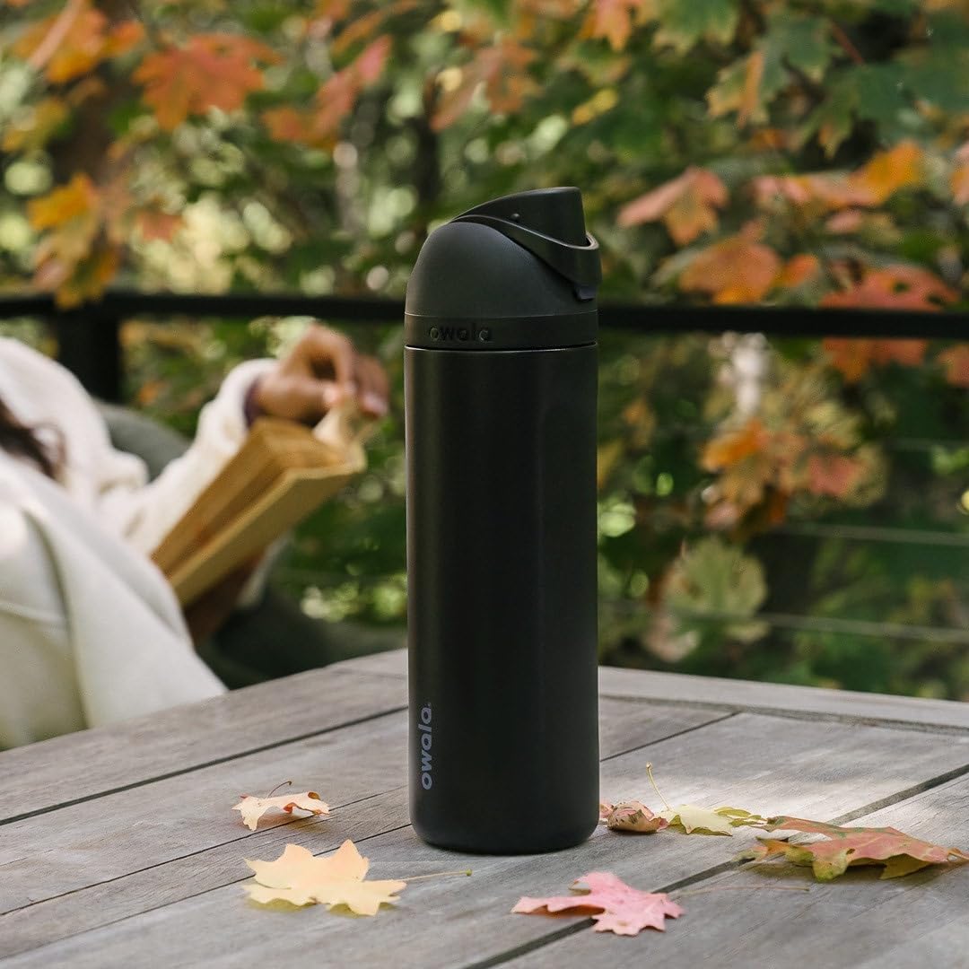 Owala FreeSip – Botella de agua aislada de acero inoxidable con popote