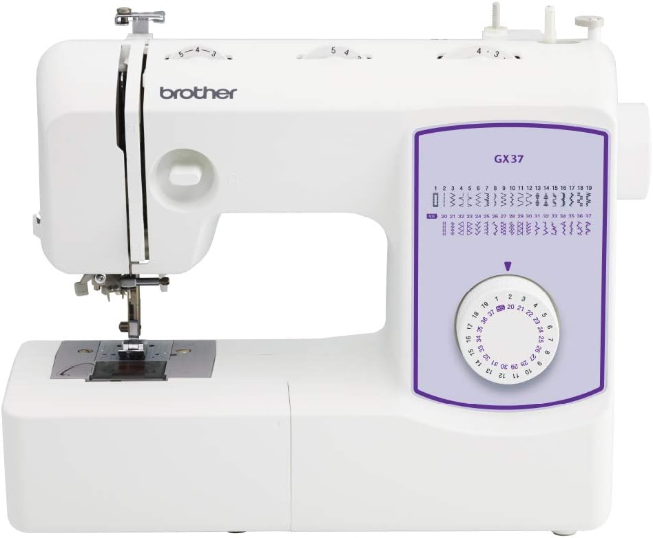 – Máquina de coser GX37, ligera y con todas las funciones